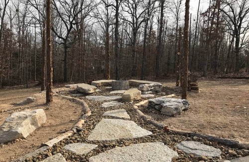 Bella Vista Cabin | Cabin 11 @ Trails Edge (Pet-Friendly)