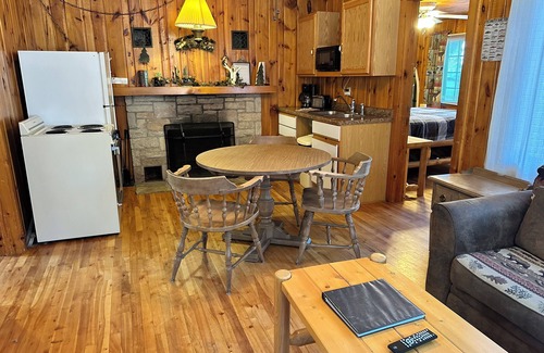Eagle River Cabin | Cabin 14A by Eagle Waters Resort