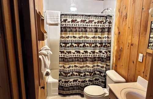 Eagle River Cabin | Cabin 15B by Eagle Waters Resort
