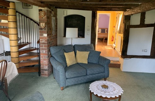 Shepreth Cottage | Cabin ∙ 2 bedrooms ∙ 4 guests