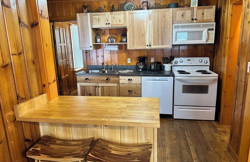 Eagle River Cabin | Cabin 2 by Eagle Waters Resort