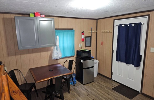 Moorestown RV Rental | Cabin 2 Pleasant mini cabin in the Falmouth/Merritt area