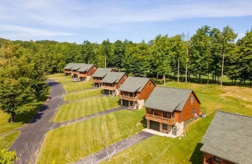 Gaylord House | Cabin 2340 - Comfortable Log Cabin within Private Resort
