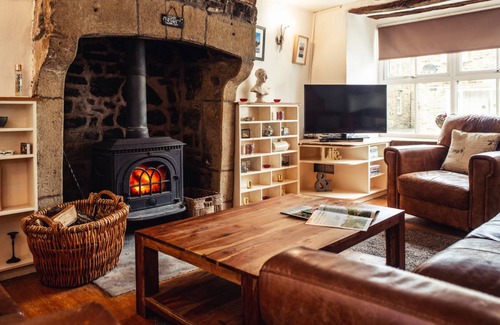 Haltwhistle Cottage | Cabin ∙ 3 bedrooms ∙ 5 guests