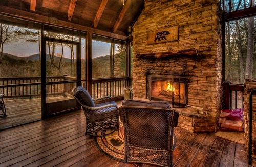 Morganton Cabin | Cabin ∙ 3 bedrooms ∙ 9 guests