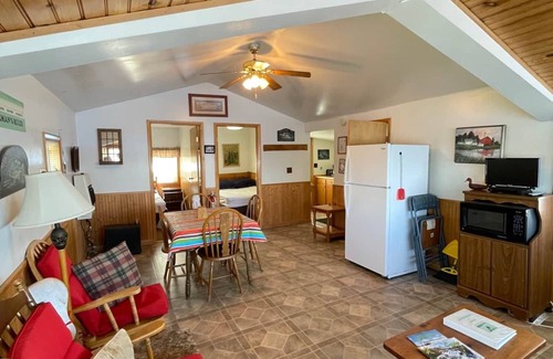 Brier Hill Cabin | Cabin 3 w/Dock Access *BEAUTIFUL LAKE VIEW*