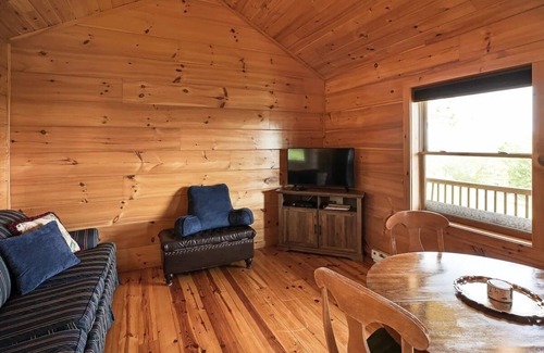 Purlear Cabin | Cabin #4 The Sky Retreat - Off the Blue Ridge Parkway