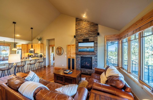 Powell Butte Cabin | Cabin 75 Brasada Ranch+ Hot Tub and Golf