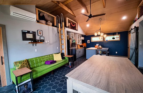 Hurley Cabin | Cabin 85 - 2bd rooms w/2 lofty chic spaces