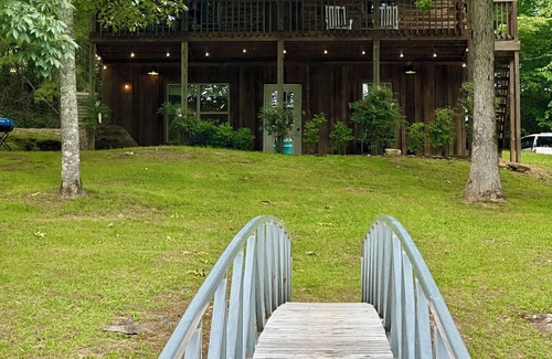 Cullman Cabin | Cabin A at Smith Lake Alabama Cabin’s