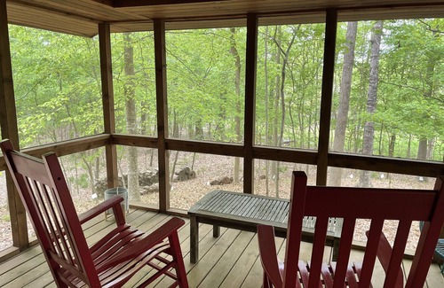 Waxhaw Cabin | Cabin amongst the trees