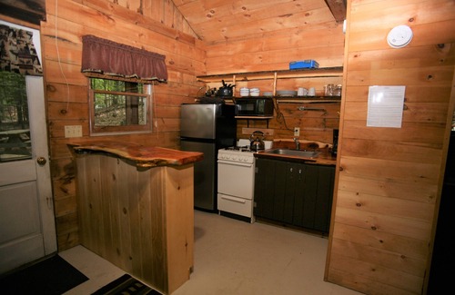 Warrensburg Cabin | Cabin by the Beach @ Daggett Lake