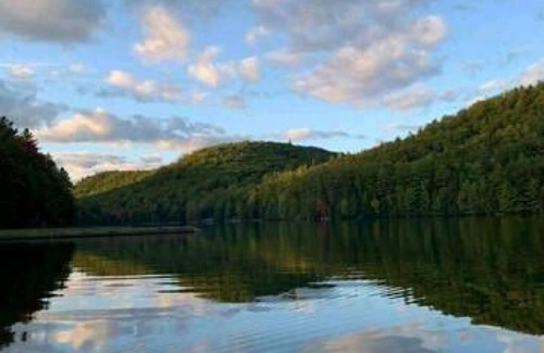 Warrensburg Cabin | Cabin by the Beach @ Daggett Lake
