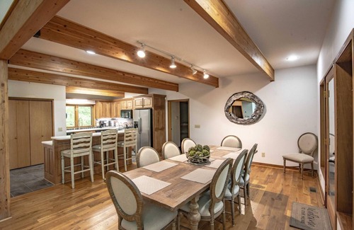 Altamont House | Cabin by the Bluff