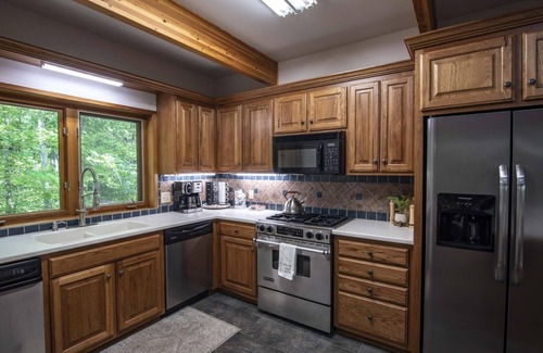 Altamont House | Cabin by the Bluff