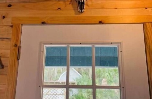 Tavares Cabin | Cabin by the Water Escape - Bring Your Boat!