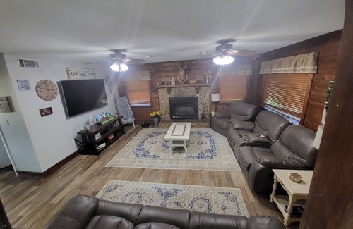 Dover Cabin | Cabin close enough but far enough to be peaceful