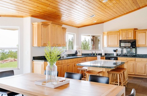 Toquerville House | Cabin Escape at Zion Zen Ranch