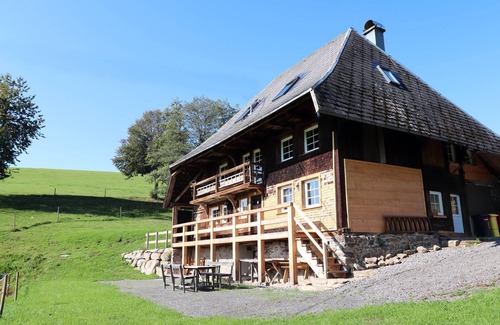 Breitnau Cabin | Cabin 'Ferienhütte Biobetrieb Lippenhof' with Private Terrace and Balcony