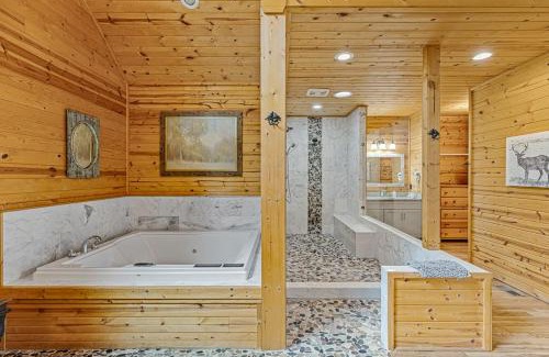 Cleveland House | Cabin For Two Near Helen w Spa Amenities