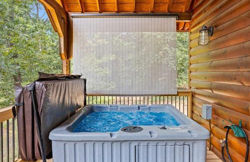 Cleveland House | Cabin For Two Near Helen w Spa Amenities