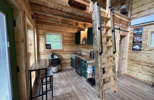 Stanton Cabin | Cabin for two with an awesome view