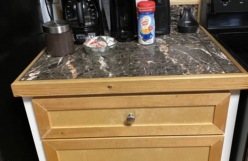 Tullahoma House | Cabin in Country close to Lake w Hot Tub.