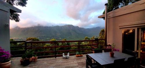 Cape Town Apartment | Cabin in da Woods