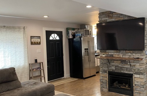 Greentown Cabin | Cabin in Lake Community