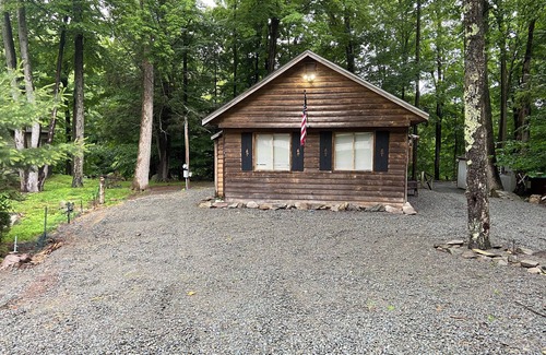 Greentown Cabin | Cabin in Lake Community
