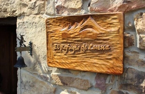 Luena Cottage | Cabin in the mountain (full rental) for 2/3 people. Pets allowed