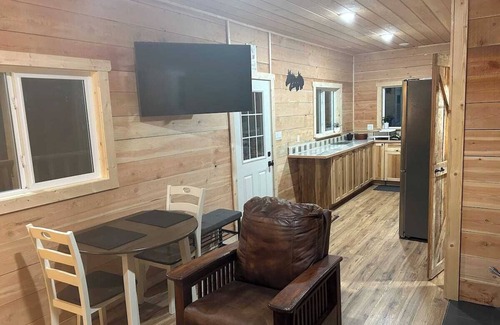 Lone Butte House | Cabin in the woods
