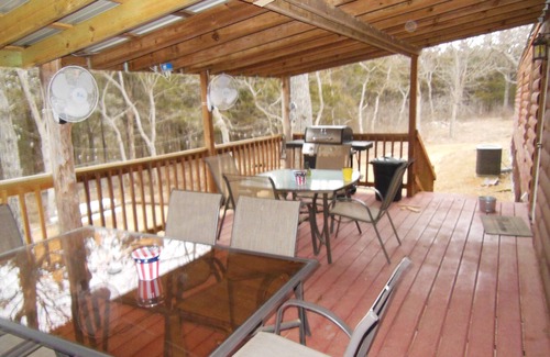 Warsaw House | CABIN IN THE WOODS , FAMILY AND PET FRIENDLY