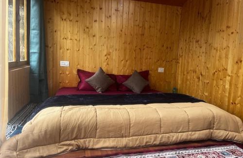 Banjar Apartment | Cabin in the woods