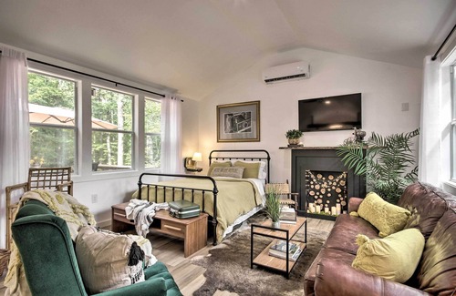 Milledgeville Cabin | Cabin in the Woods w/ Fire Pit & EV Charger!