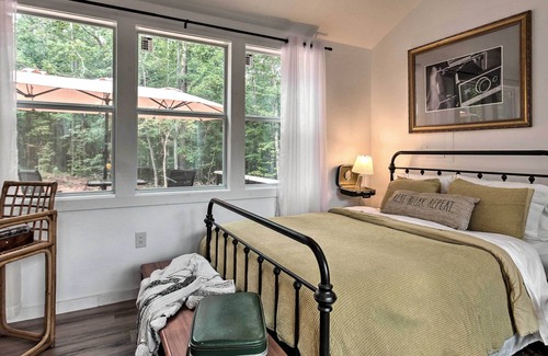Milledgeville Cabin | Cabin in the Woods w/ Fire Pit & EV Charger!