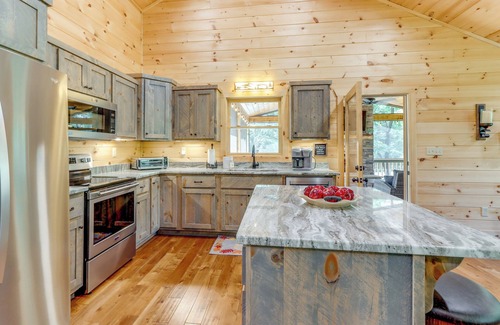 Mineral Bluff Cabin | Cabin Near Blue Ridge w/Fire Pit & Large Deck