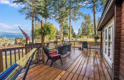 Lakeside Cabin | Cabin near Flathead Lake is walking distance to food, shopping and lake view.
