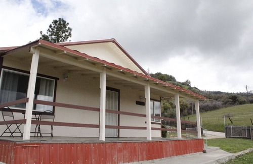 Dunlap Cabin | Cabin Near Sequoia & Kings Canyon National Parks