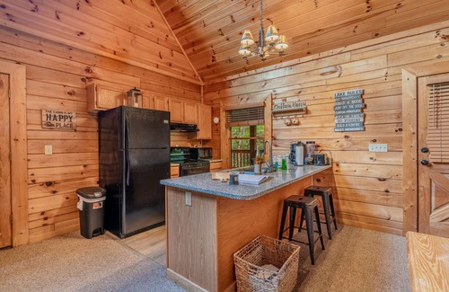 Sevierville Cabin | Cabin next to Douglas Lake with Hot Tub and Multicade