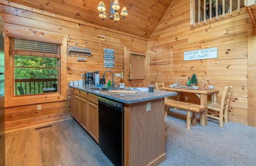 Sevierville Cabin | Cabin next to Douglas Lake with Hot Tub and Multicade