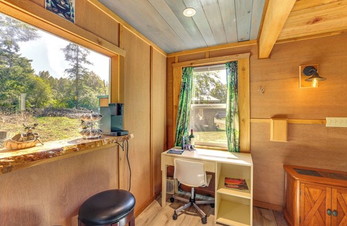 Port Angeles Cabin | Cabin on 5 Acres in Port Angeles w/Fire Pit!