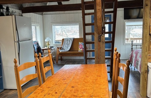 Nortonville Cabin | Cabin on a semi-private lake, cozy, quiet and peaceful!