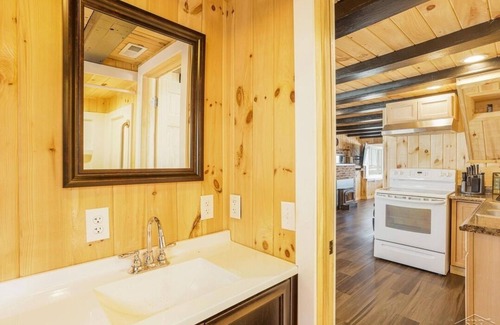 Unionville Cabin | Cabin on Fish Point, Unionville Boating, Fishing, Hiking, Hunting, Relaxation