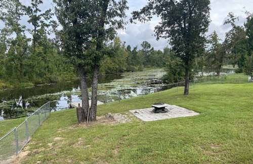 Donalsonville Cabin | Cabin on Lake Seminole with dock and boat launch! Sleeps 6