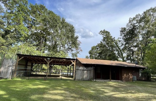 Hemphill House | Cabin On The Lake