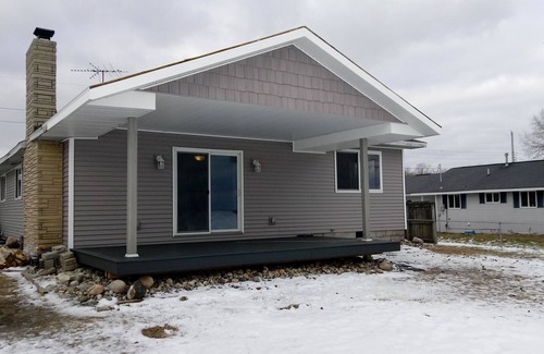 Pinconning Cabin | CABIN ON THE SAGINAW BAY