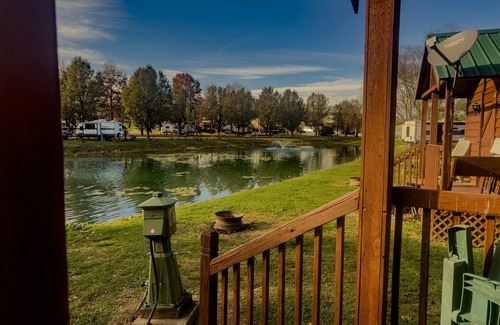 Rising Sun Cabin | Cabin - Small on Pond