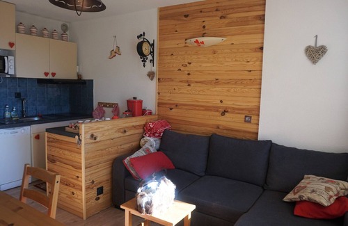 Orcieres-Merlette Apartment | Cabin studio in Orcières Merlette - sleeps 4, pets allowed, bed linen included in winter