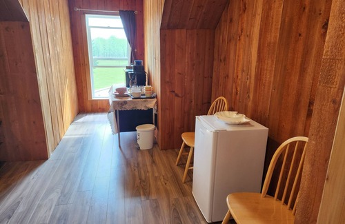 New Bothwell Apartment | Cabin Style Private Studio